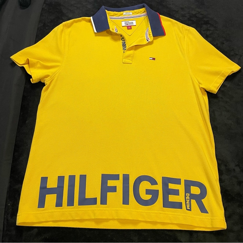 TOMMY HILFIGER Men's Logo Graphic Polo Shirt (Macy's Exclusive)